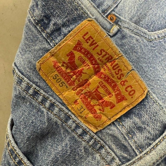 Vintage Levi's 505 light Wash Jean shorts - Picture 2 of 6
